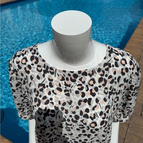 LOFT White and Black Blouse Elegant Top - Picture 3 of 9